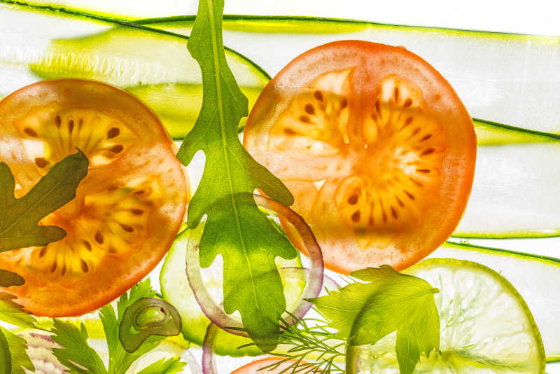 纹理清晰的切开的蔬菜片