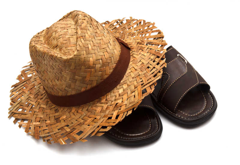 男士凉鞋和草帽
