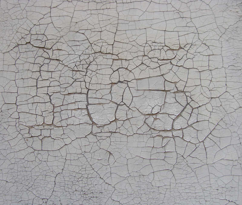 墙壁上干旱的裂缝