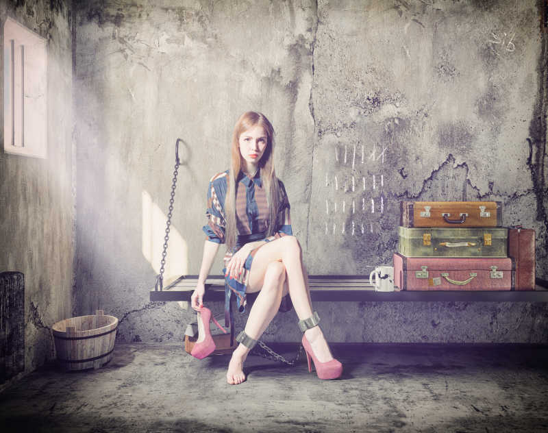 受困的创意美女