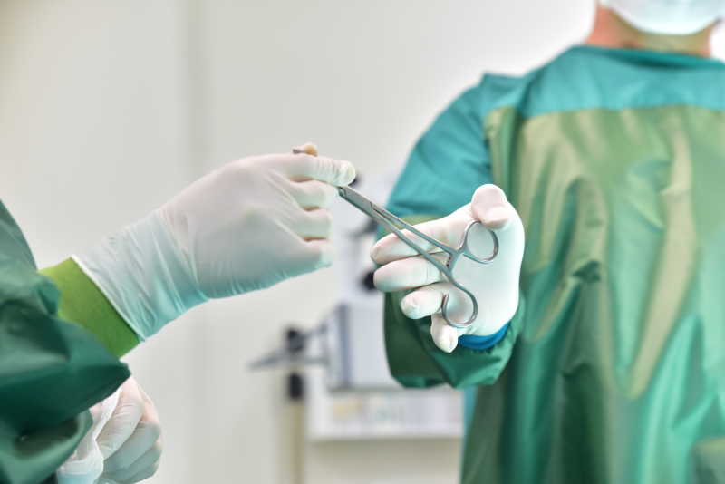 外科手术工具的使用