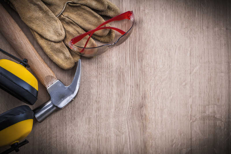 安全工作工具和爪锤复制空间的收集