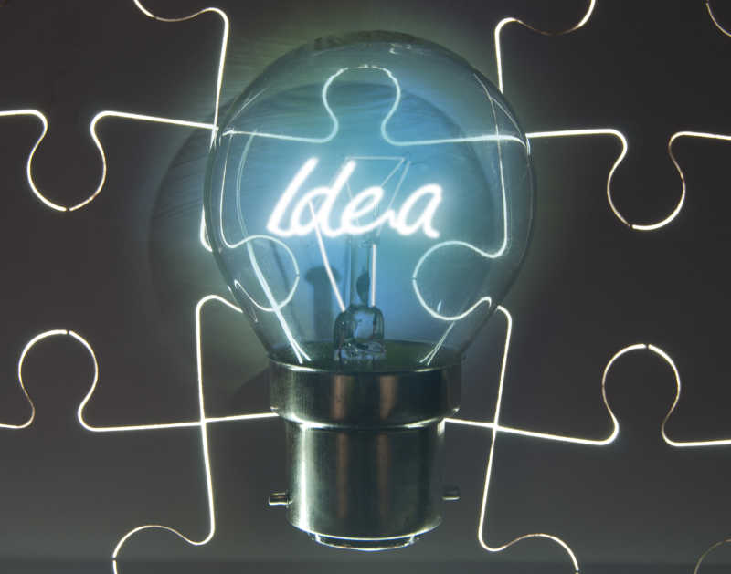 创意概念想法灯泡拼图