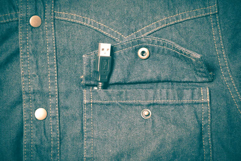 牛仔衬衫口袋特写