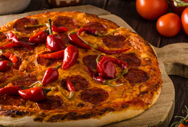 意大利腊肠胡椒披萨