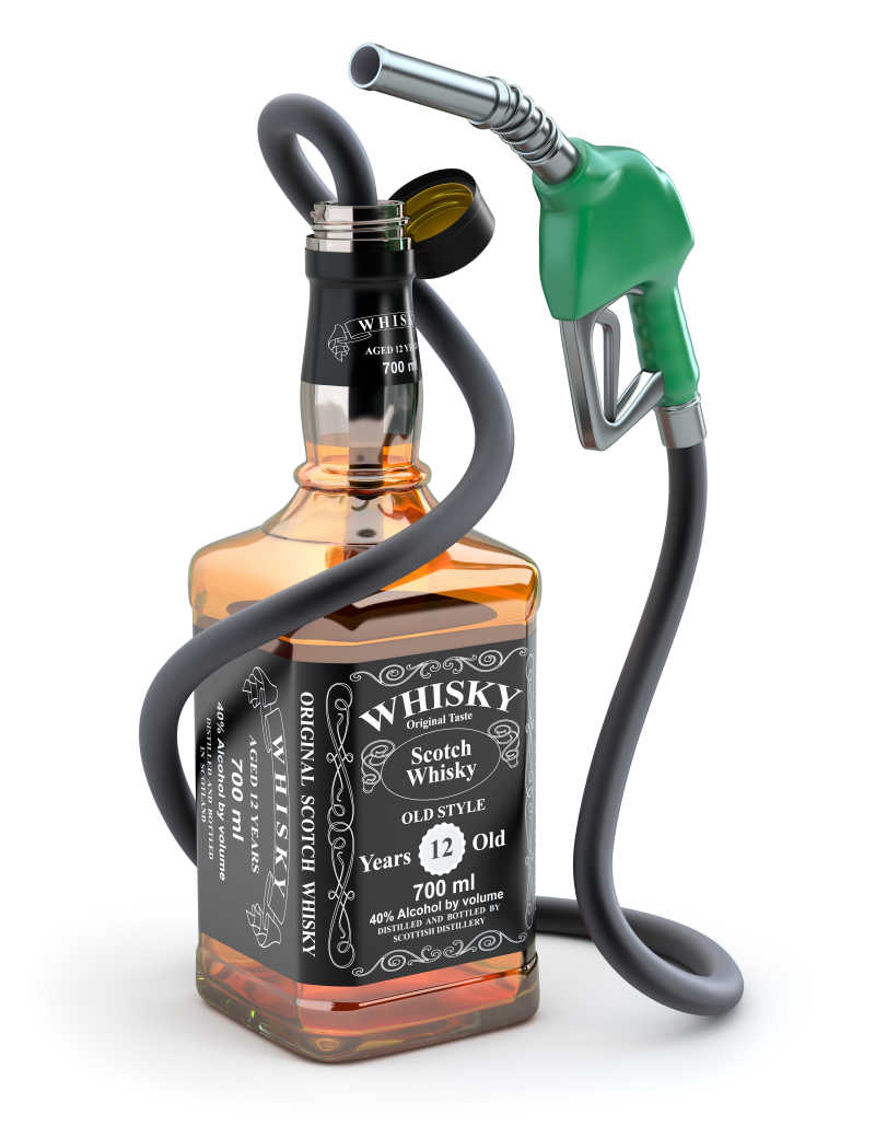 威士忌酒瓶里的加油枪