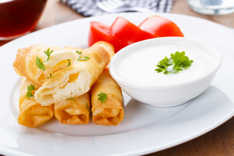 土耳其面团卷和羊奶酪