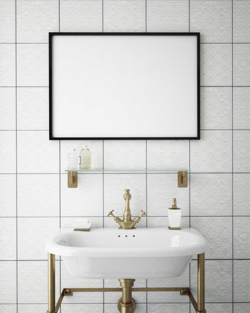 盥洗池和空白模拟海报架特写