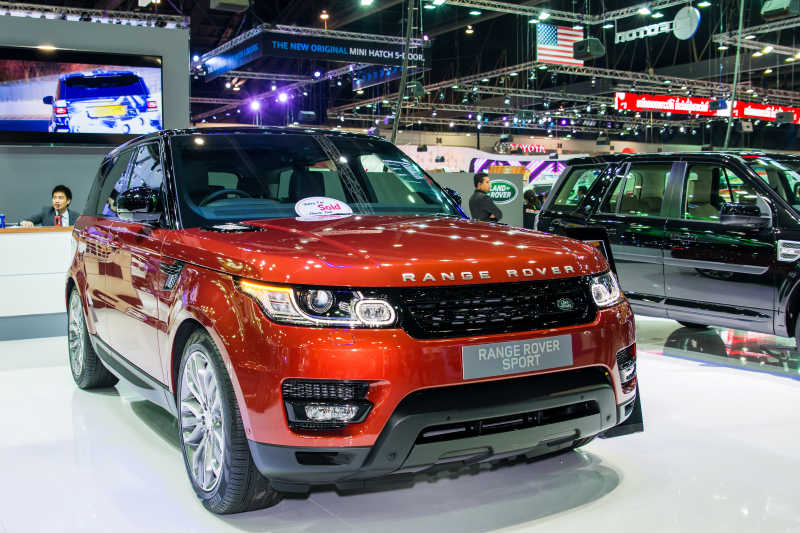 曼谷国际汽车博览会上的揽胜跑车