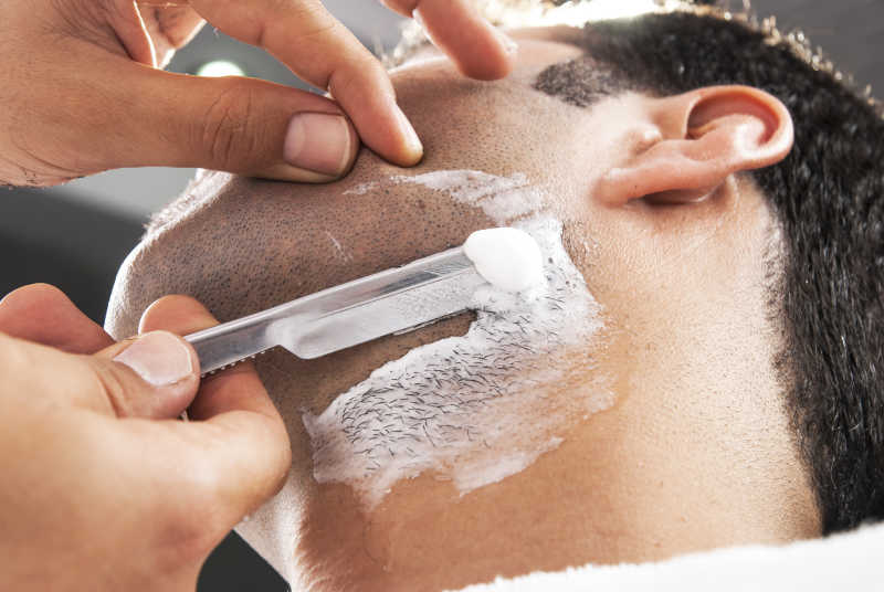 越南美发厅刮胡子图片