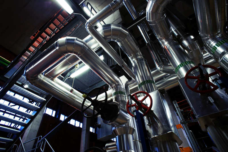 现代工业内部的设备管道特写