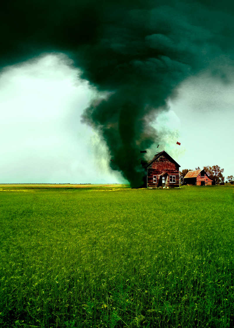 龙卷风袭击农场