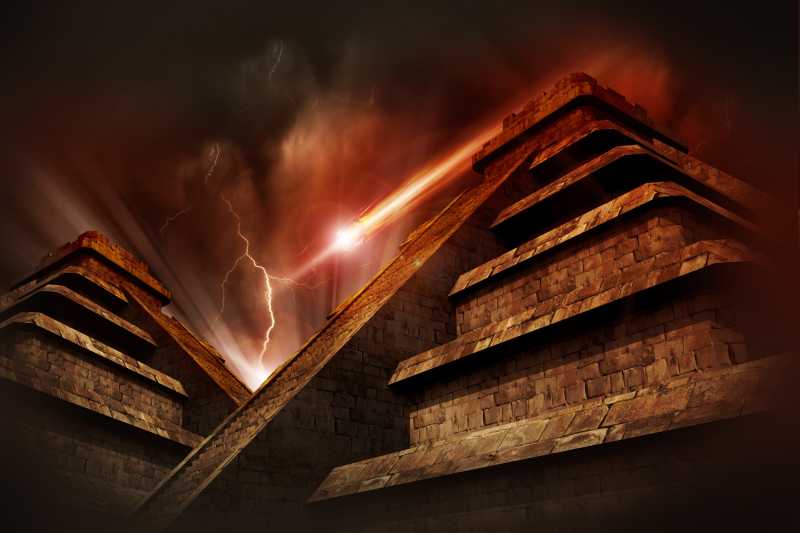 闪电风暴下的玛雅金字塔