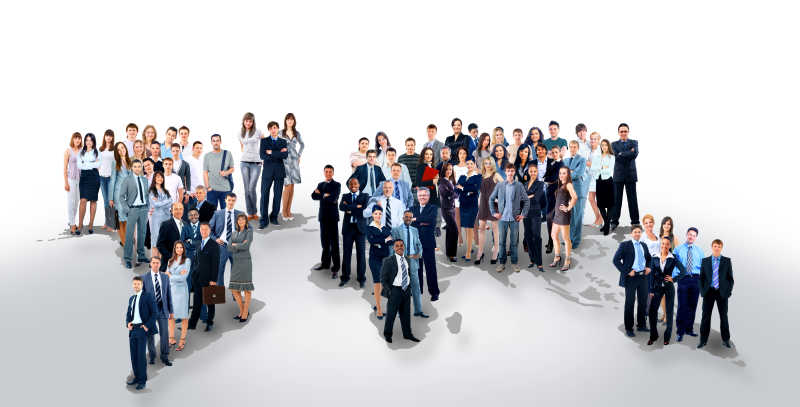 商业人员团队站在地球上