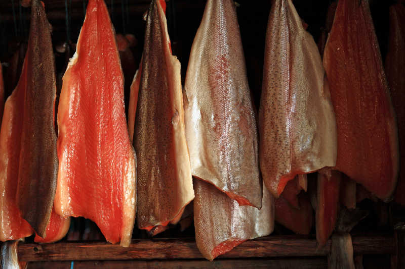 新鲜处理好的鱼