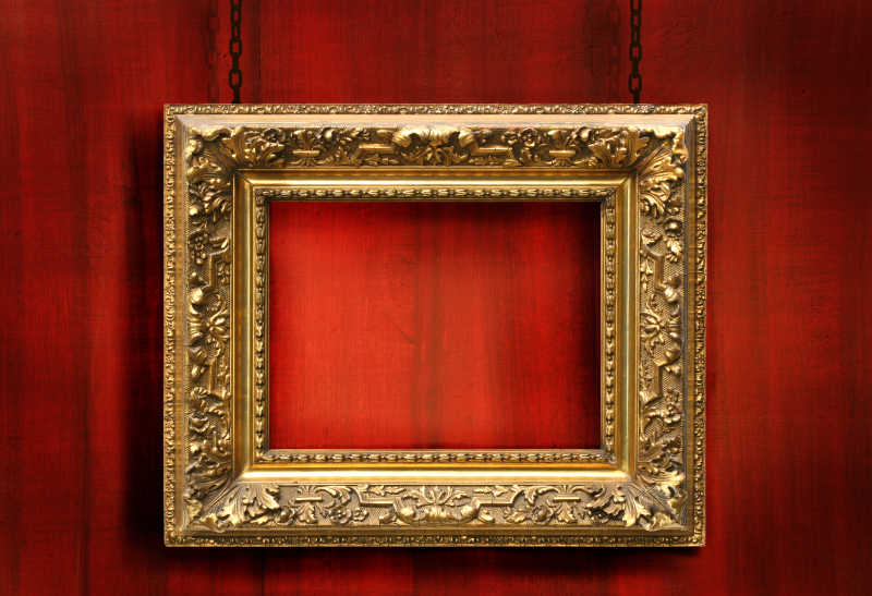 红木背景仿古金框