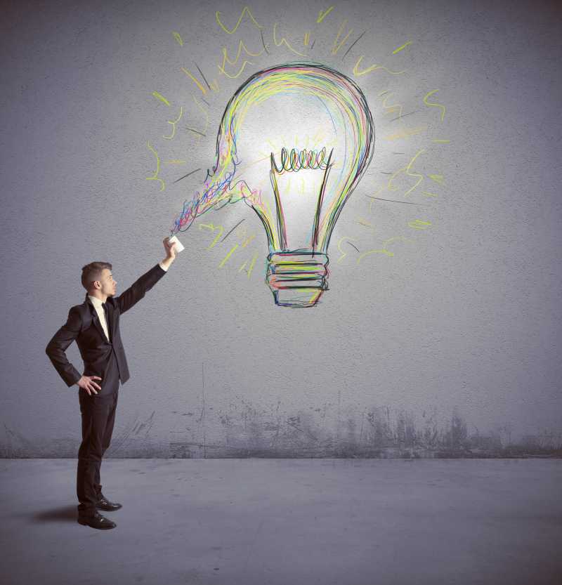 有思想的商人灯泡概念
