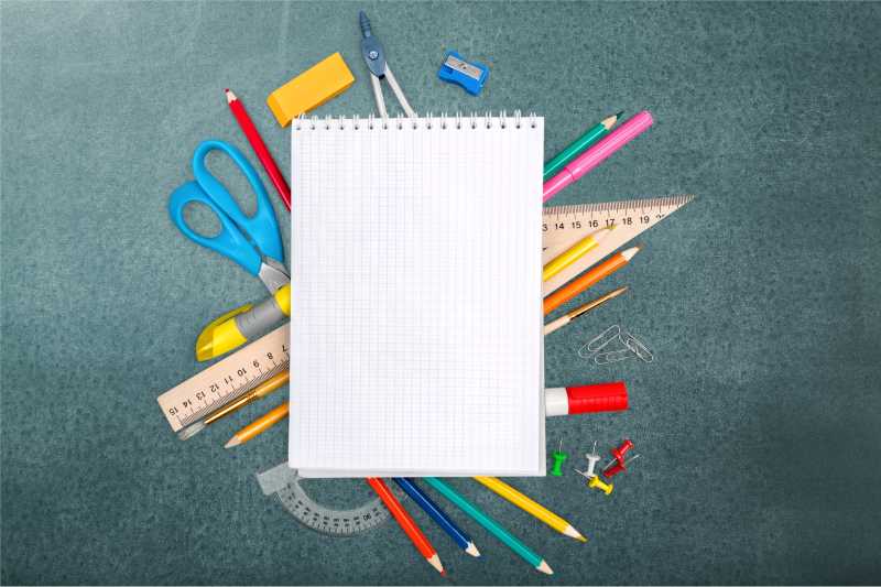 学校里学生用品