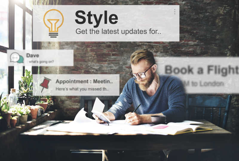 款式新潮的时尚设计师