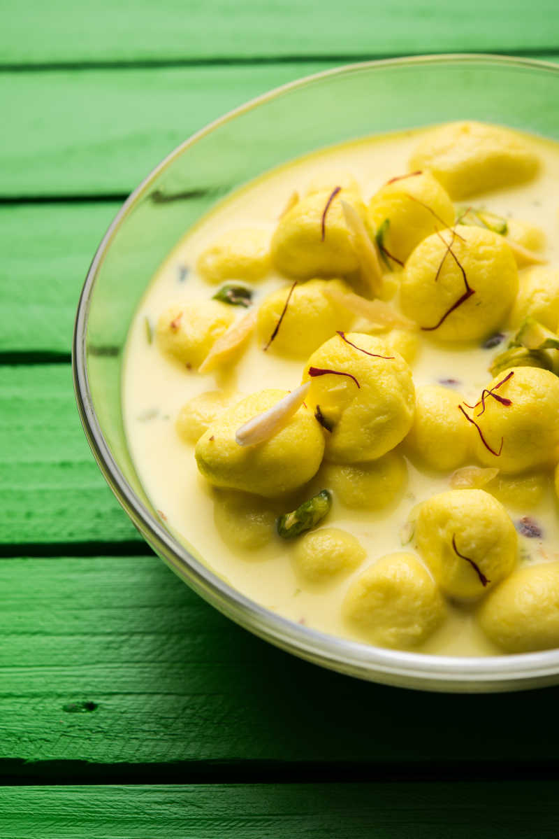 碗里面的美味甜奶球