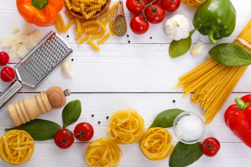 制作意大利面的食材