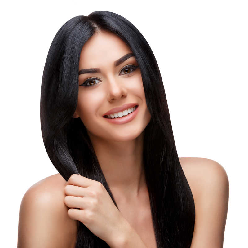 乌黑亮发的美女