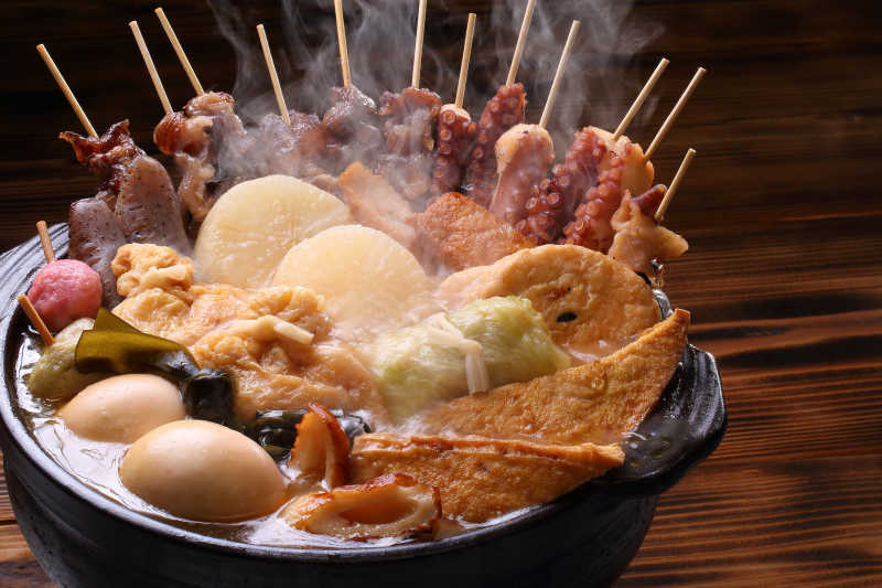 热气腾腾的餐饮美食