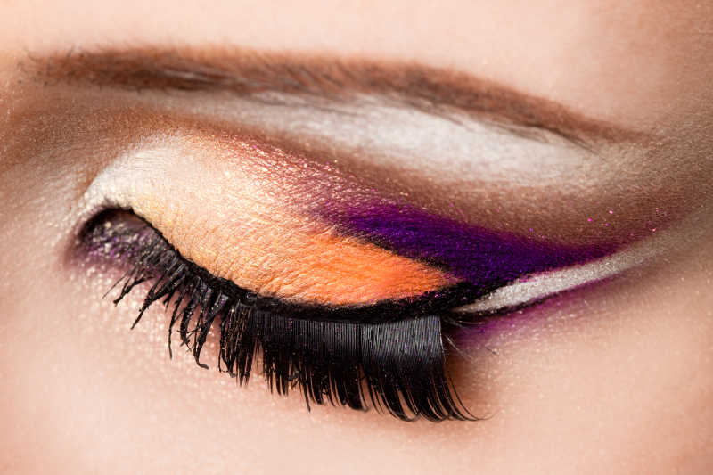 女人的眼部特写