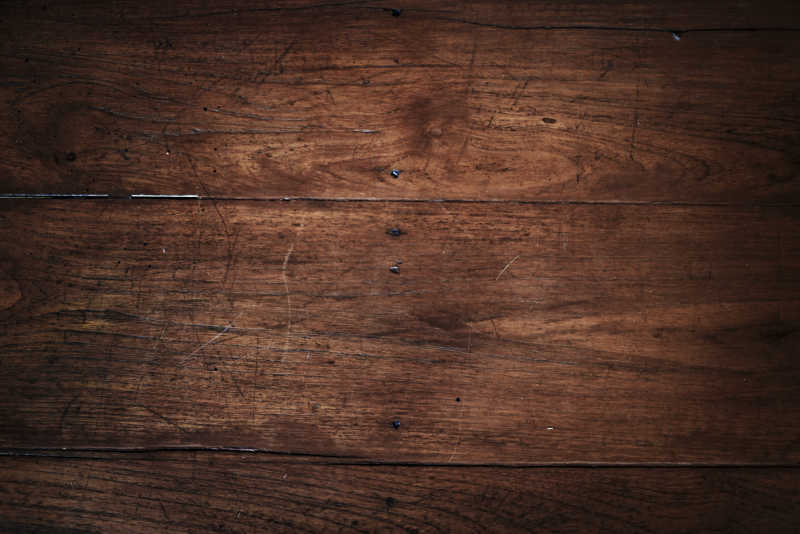 带有划痕的老旧木墙