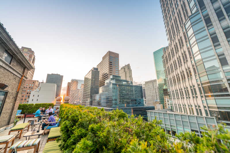 曼哈顿屋顶花园欣赏日落美景