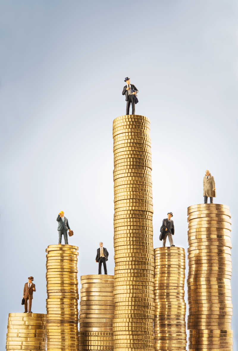 投资金之上的商业小雕像