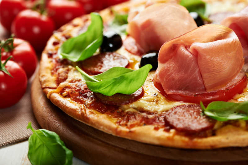 火腿香肠比萨