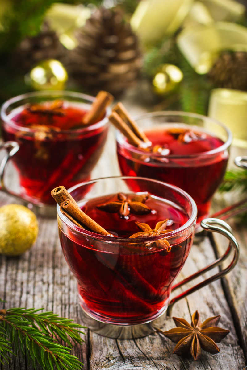 葡萄酒有肉桂和八角星