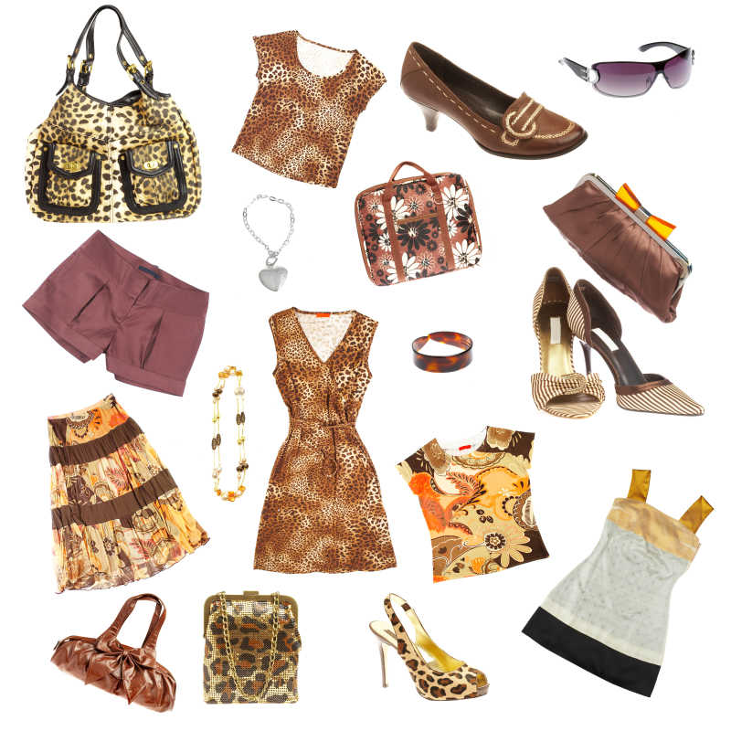 白色背景下的衣服和饰品