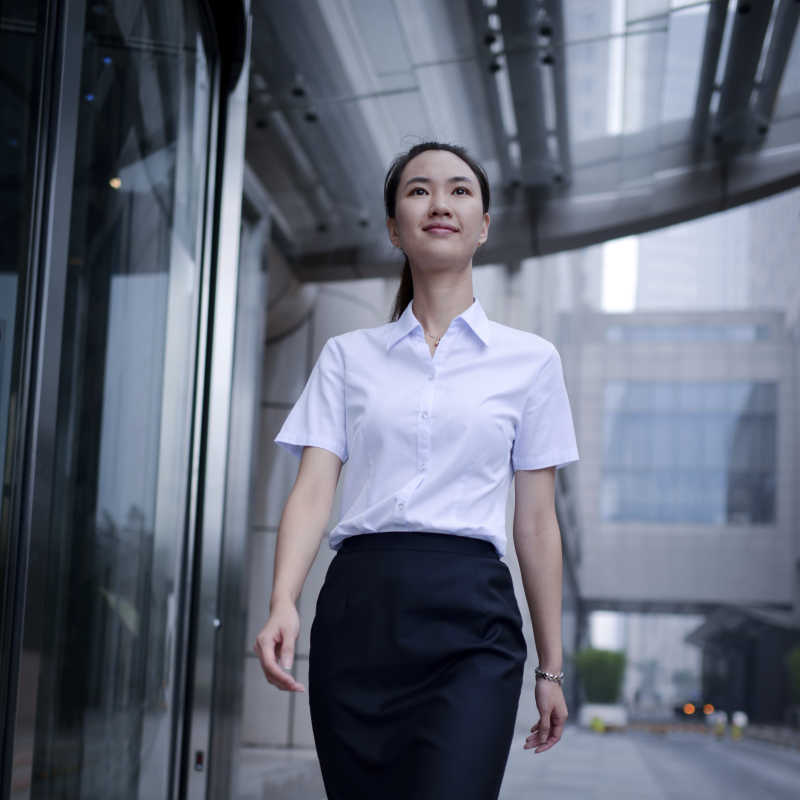 自信的女职场人