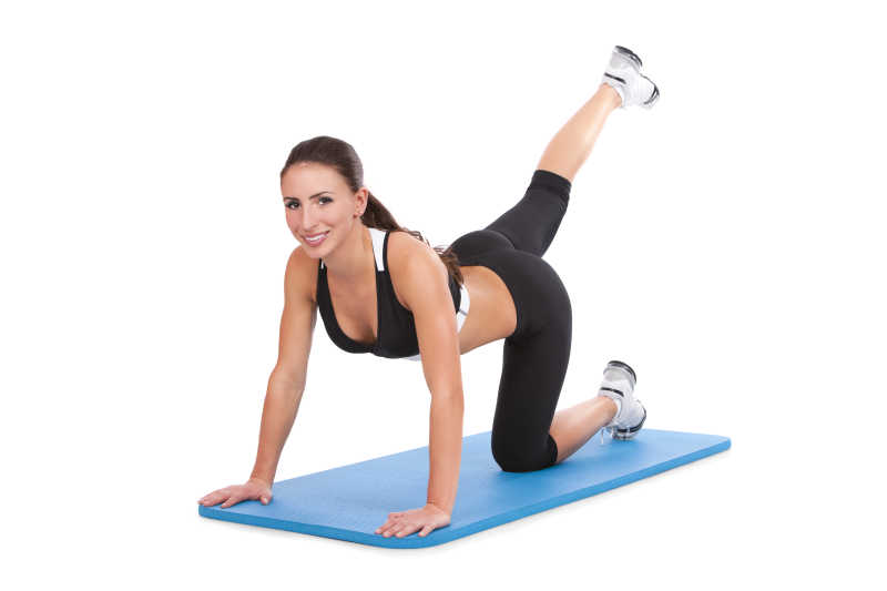 练瑜伽的自信女人