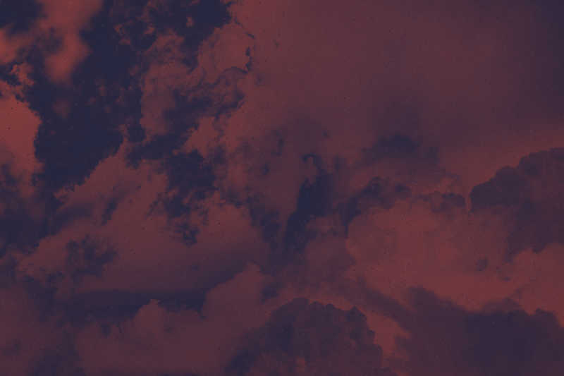 暗红色天空背景
