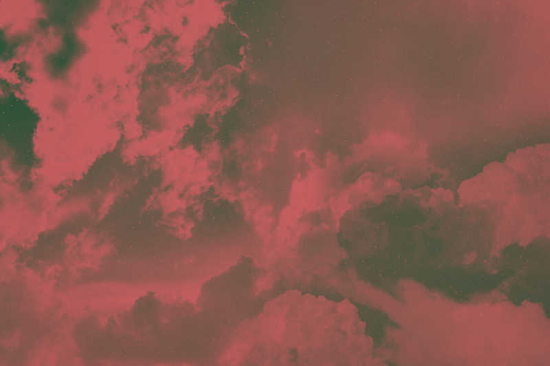 暗红的天空背景