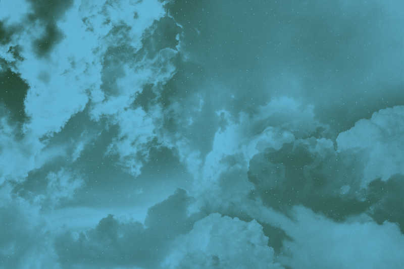 墨绿色的天空背景