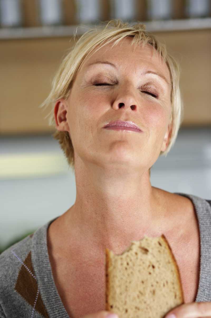 成熟的金发女郎