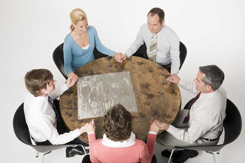 召开会议的办公室场景