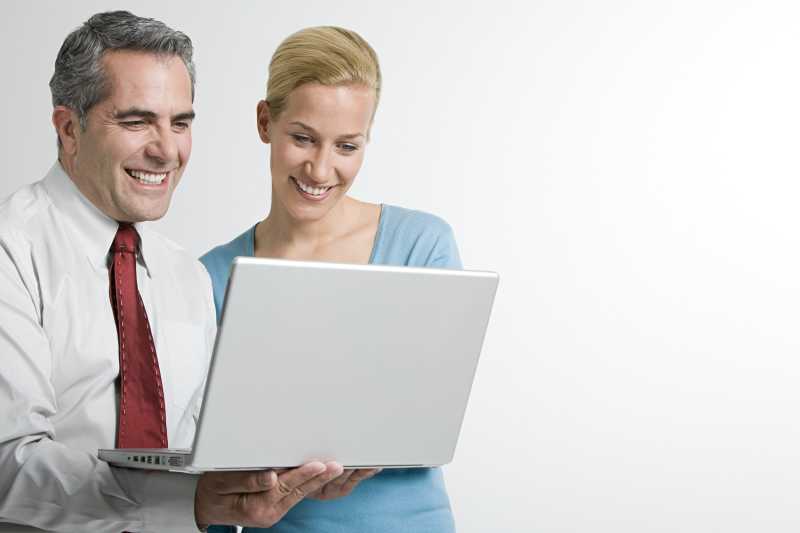 正在办公的商人