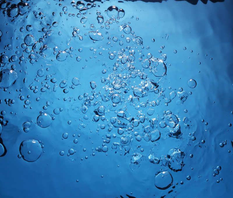 蓝色带气泡的水背景图片 带气泡的水背景素材 高清图片 摄影照片 寻图免费打包下载