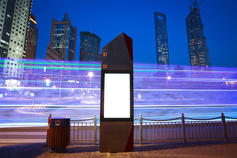 上海现代城市灯箱空白广告牌