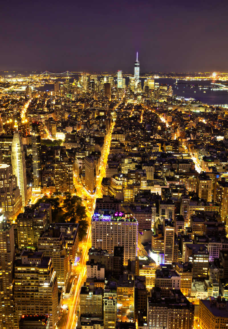 夜晚的曼哈顿城市鸟瞰图