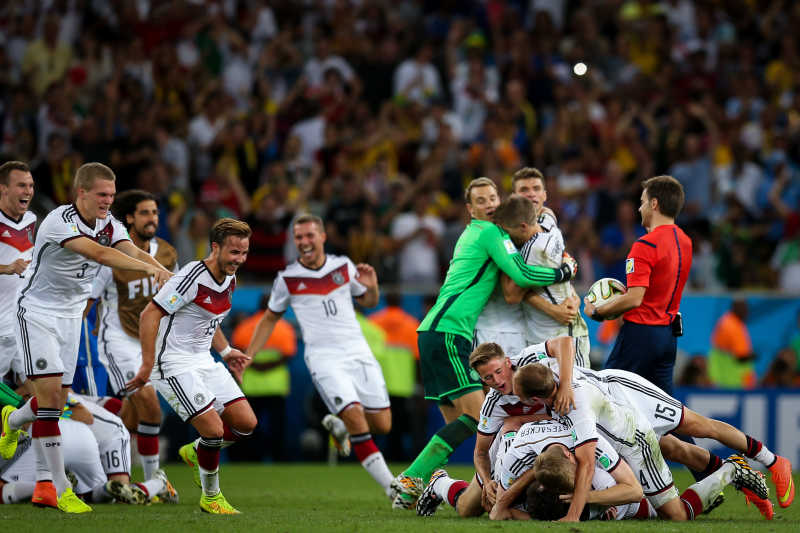 球场上的运动员们