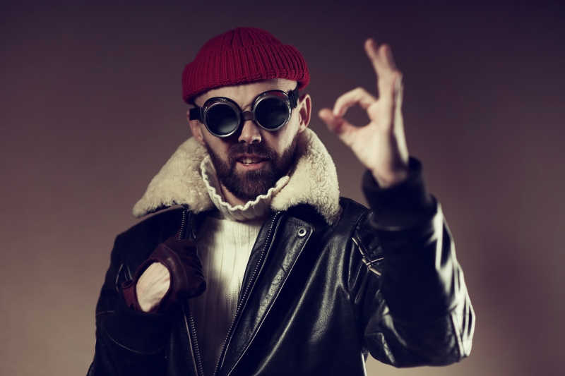 人在冬天穿的衣服表示OK