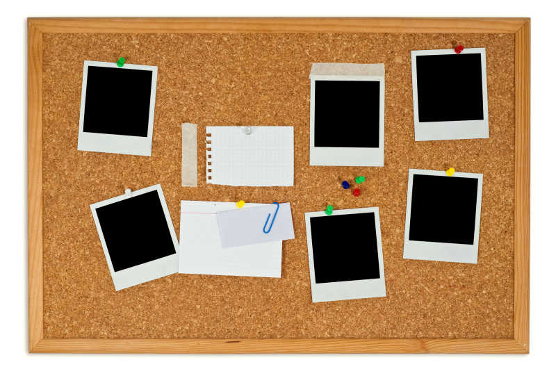 被钉在墙上的相片