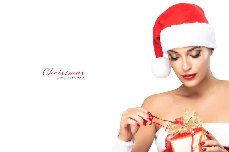 圣诞妇女拆礼物