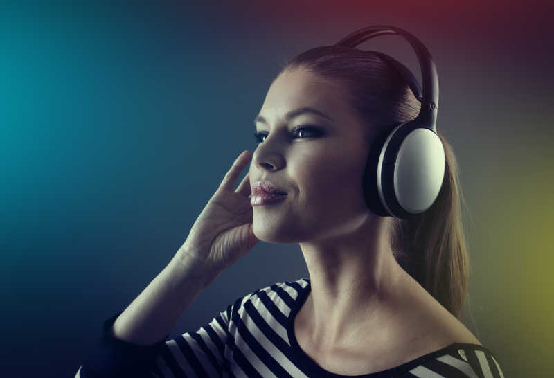 录音室里的性感美女